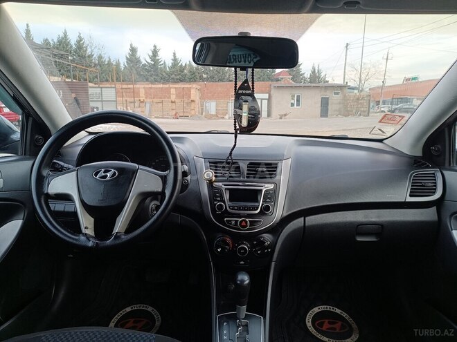 Hyundai Accent 2011, 250,000 km - 1.4 л - Bakı