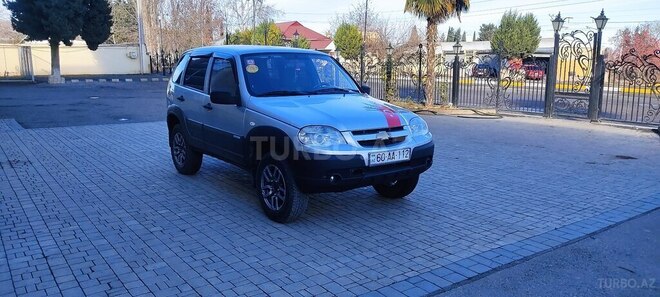 Chevrolet Niva 2011, 203,000 km - 1.7 л - Tovuz