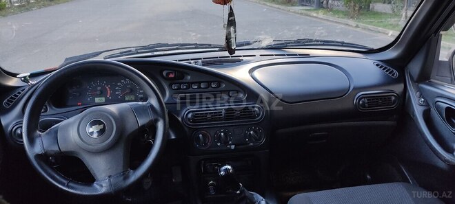 Chevrolet Niva 2011, 203,000 km - 1.7 л - Tovuz