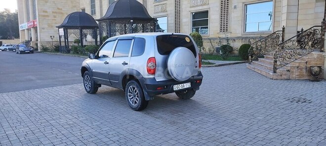 Chevrolet Niva 2011, 203,000 km - 1.7 л - Tovuz
