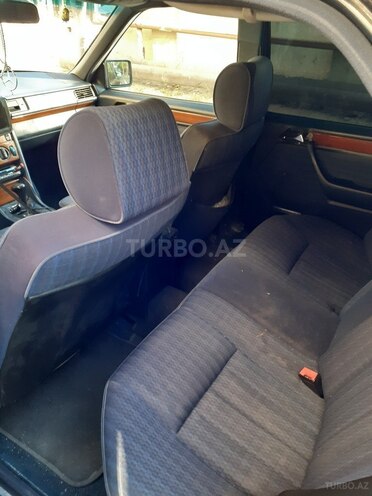 Mercedes E 260 1991, 350,000 km - 2.6 l - Bakı