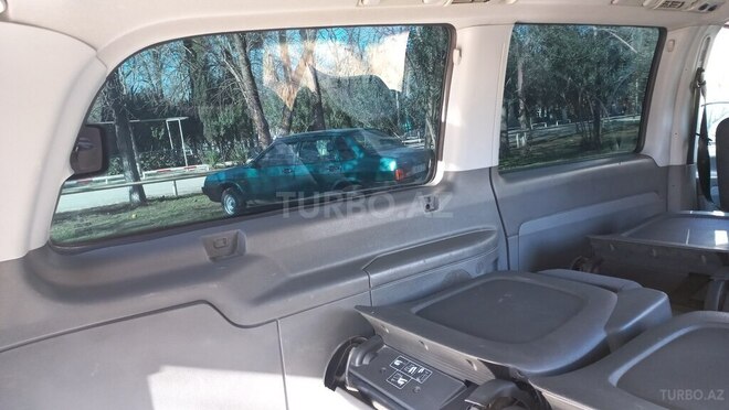 Mercedes Vito 111 2004, 451,325 km - 2.2 l - Şirvan