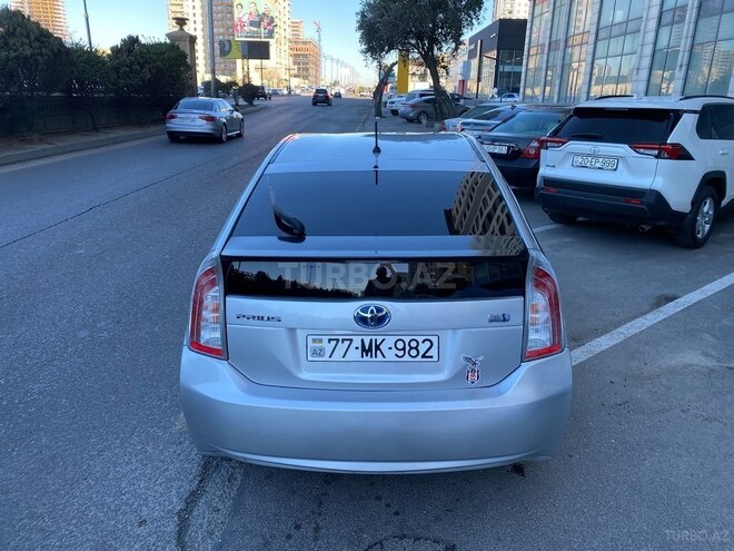 Toyota Prius 2014, 197,000 km - 1.8 l - Bakı