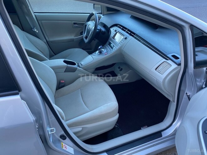Toyota Prius 2014, 197,000 km - 1.8 l - Bakı