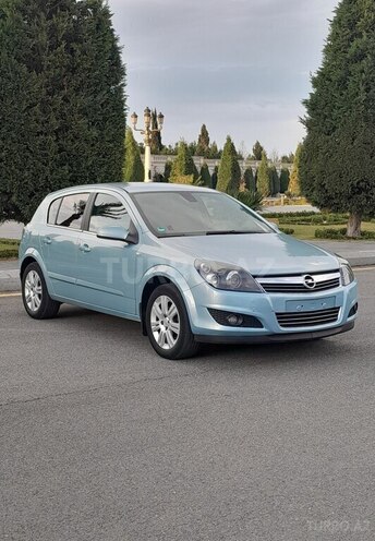 Opel Astra 2009, 202,500 km - 1.4 l - Gəncə