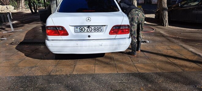 Mercedes E 220 1998, 578,000 km - 2.2 l - Bakı