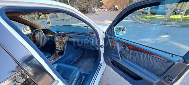 Mercedes E 220 1998, 578,000 km - 2.2 l - Bakı