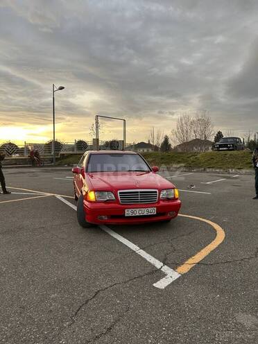 Mercedes C 200 1998, 240,000 km - 2.0 л - Qəbələ