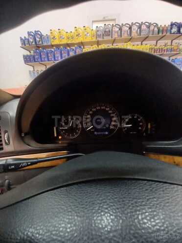 Mercedes E 240 2002, 262,000 km - 2.4 l - Qazax