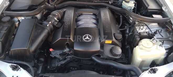 Mercedes E 240 1999, 290,000 km - 2.4 l - Bakı