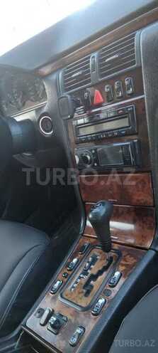 Mercedes E 240 1999, 290,000 km - 2.4 l - Bakı