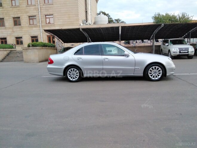 Mercedes E 220 2004, 410,000 km - 2.2 l - Bakı