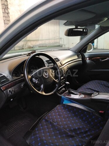 Mercedes E 220 2004, 410,000 km - 2.2 l - Bakı