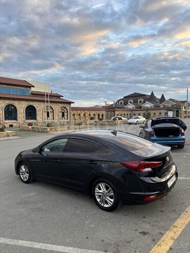 Hyundai Elantra 2019, 112,654 km - 2.0 l - Şəmkir