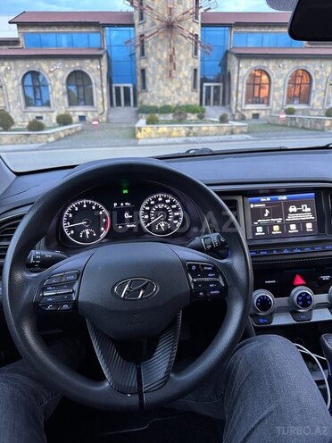 Hyundai Elantra 2019, 112,654 km - 2.0 l - Şəmkir