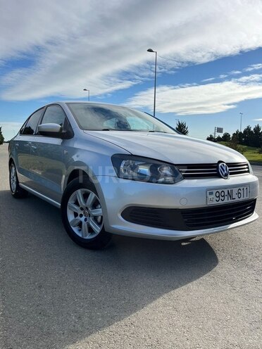 Volkswagen Polo 2014, 242,000 km - 1.6 л - Bakı