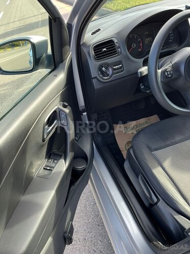 Volkswagen Polo 2014, 242,000 km - 1.6 л - Bakı