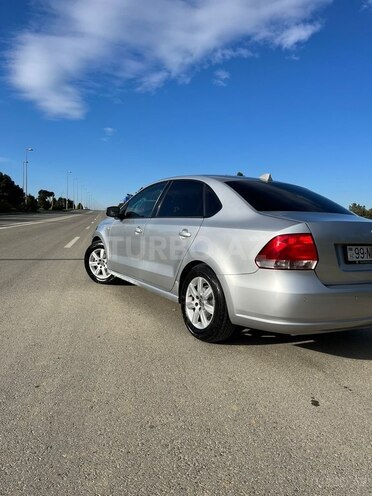 Volkswagen Polo 2014, 242,000 km - 1.6 л - Bakı