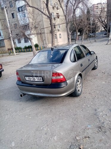 Opel Vectra 1996, 285,000 km - 1.8 l - Sumqayıt