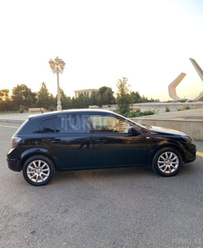 Opel Astra 2010, 240,000 km - 1.4 l - Gəncə