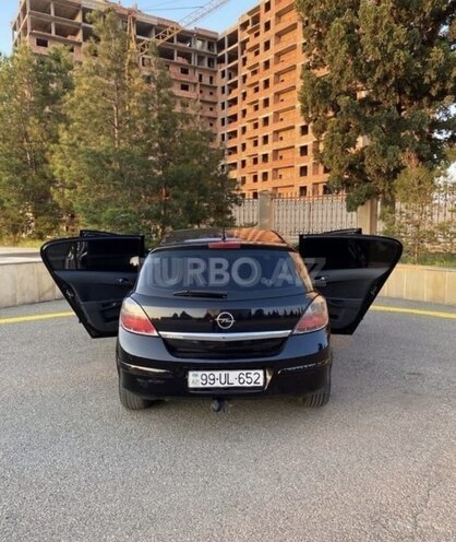 Opel Astra 2010, 240,000 km - 1.4 l - Gəncə