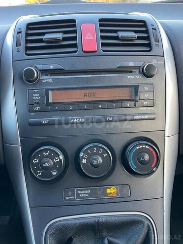 Toyota Auris 2011, 225,000 km - 1.4 l - Bakı