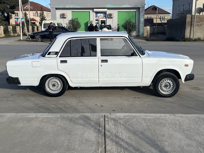 LADA (VAZ) 2107 2003, 180,000 km - 1.6 л - Xudat