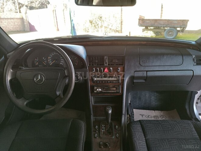 Mercedes C 240 1999, 263,000 km - 2.4 l - Ağcabədi