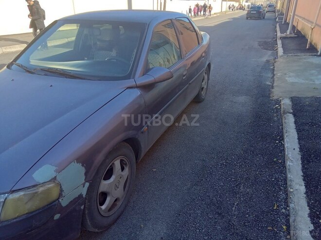 Opel Vectra 1995, 255,000 km - 1.8 л - Bakı