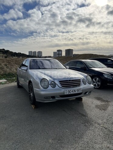 Mercedes E 220 2001, 300,000 km - 2.2 л - Bakı