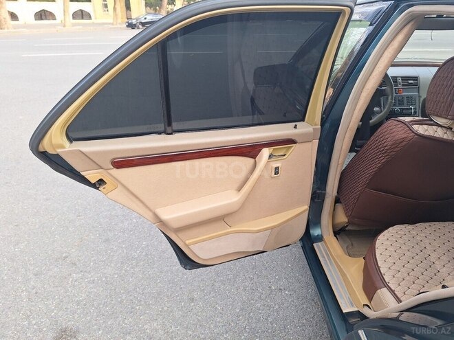 Mercedes C 220 1995, 263,000 km - 2.2 л - Mingəçevir