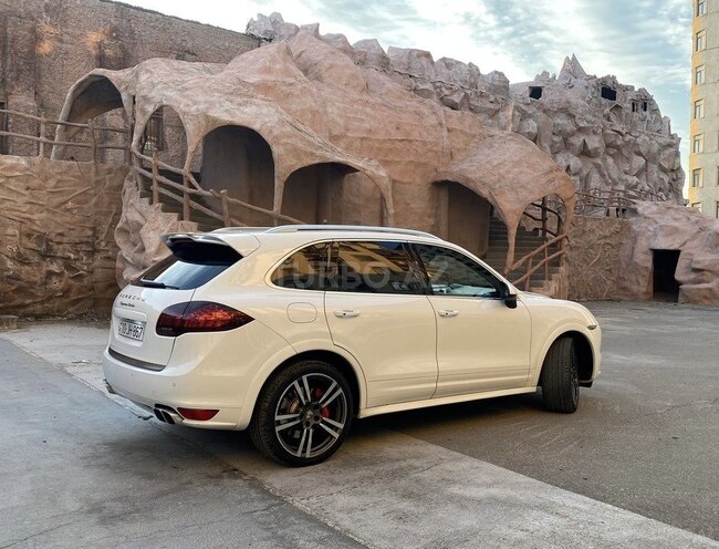 Porsche Cayenne Turbo 2012, 159,000 km - 4.8 l - Bakı