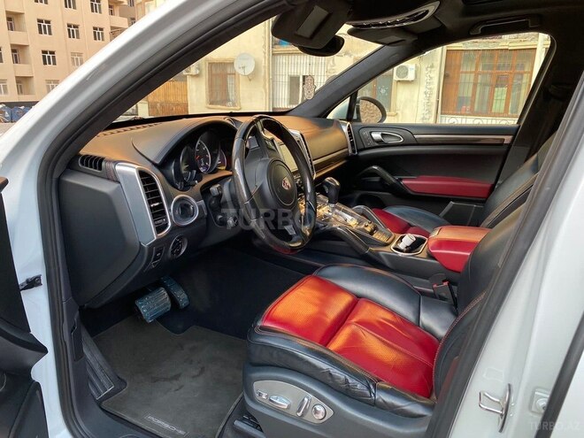 Porsche Cayenne Turbo 2012, 159,000 km - 4.8 l - Bakı