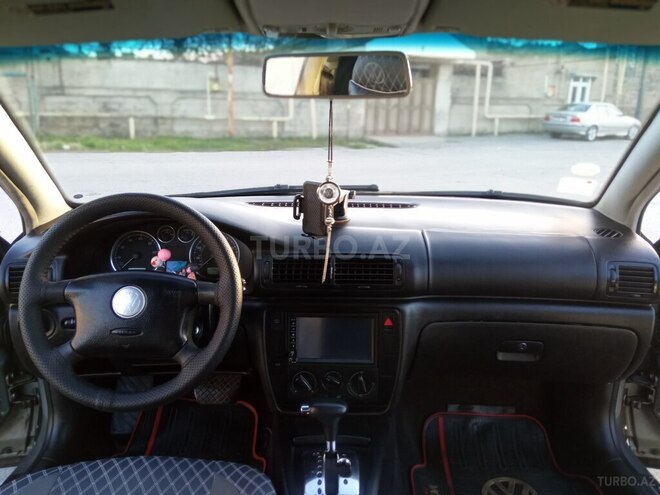 Volkswagen Passat 2003, 298,000 km - 1.8 л - Bakı