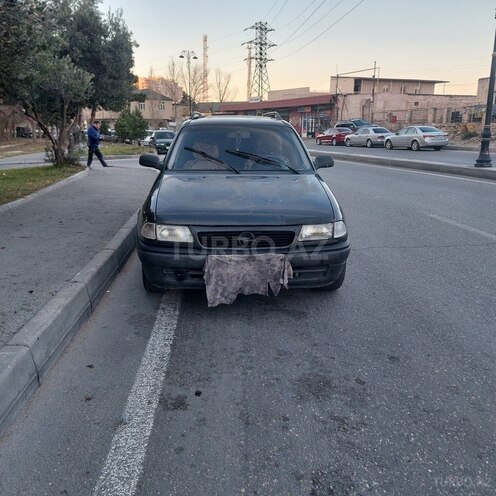 Opel Astra 1996, 356,400 km - 1.6 l - Bakı
