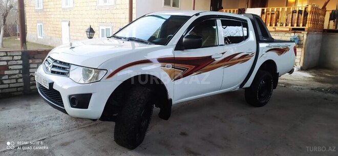 Mitsubishi L200 2013, 264,000 km - 2.5 l - Qəbələ