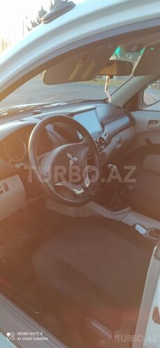 Mitsubishi L200 2013, 264,000 km - 2.5 l - Qəbələ