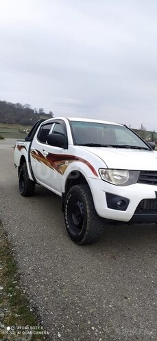 Mitsubishi L200 2013, 264,000 km - 2.5 l - Qəbələ