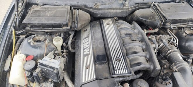 BMW 523 1996, 289,000 km - 2.5 л - Xaçmaz