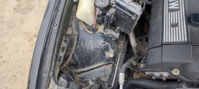 BMW 523 1996, 289,000 km - 2.5 л - Xaçmaz