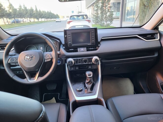 Toyota RAV4 2022, 1,800 km - 2.5 л - Bakı