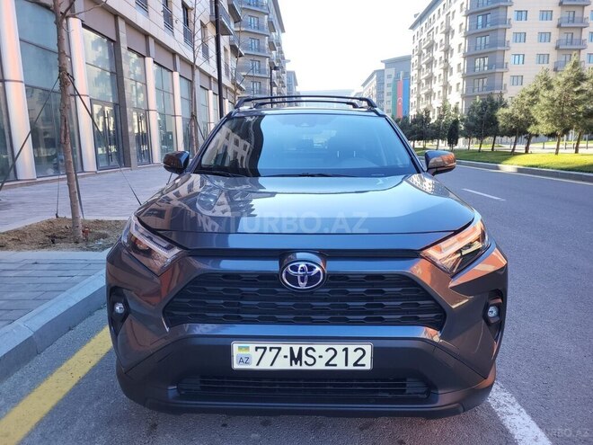 Toyota RAV4 2022, 1,800 km - 2.5 л - Bakı