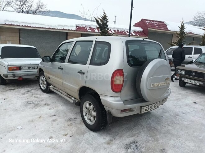 Chevrolet Niva 2005, 230,000 km - 1.7 l - Lerik