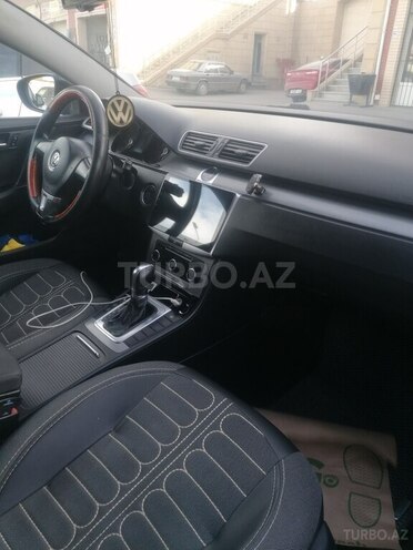Volkswagen Passat 2011, 275,000 km - 2.5 l - Bakı