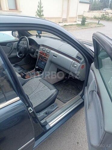 Mercedes E 230 1997, 693,969 km - 2.3 l - Gəncə