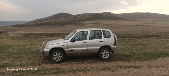 Chevrolet Niva 2005, 230,000 km - 1.7 l - Lerik