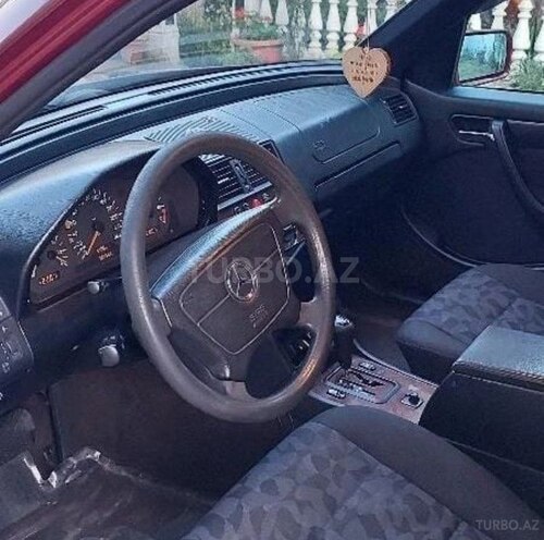 Mercedes C 220 1998, 214,000 km - 2.2 l - Tovuz