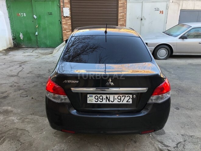 Mitsubishi Attrage 2014, 175,000 km - 1.2 l - Bakı