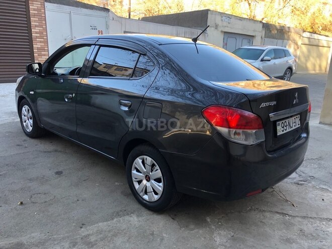 Mitsubishi Attrage 2014, 175,000 km - 1.2 l - Bakı