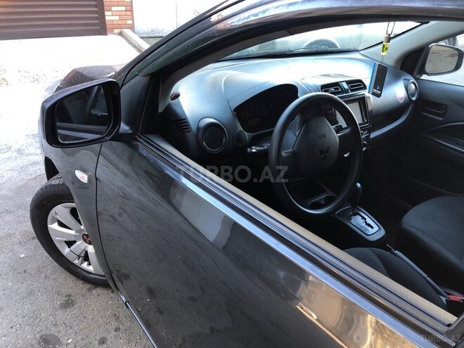 Mitsubishi Attrage 2014, 175,000 km - 1.2 l - Bakı